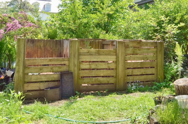 Thebackshed Com Building A Compost Bin